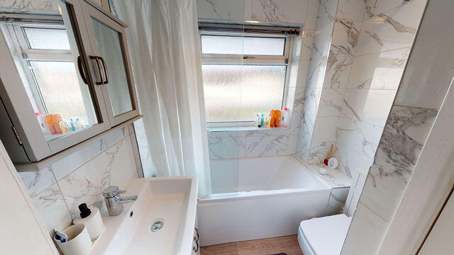 4 bedroom semi-detached house for rent