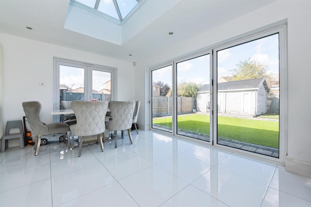 House in Grays, Little Thurrock - View 3