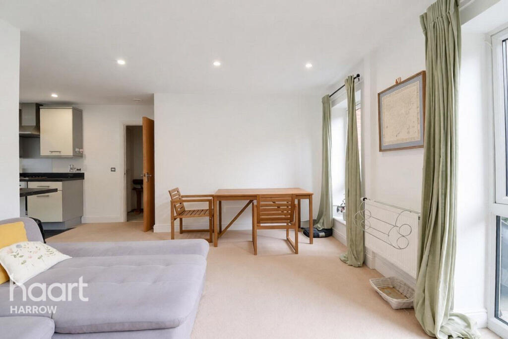 Apartment in London - More