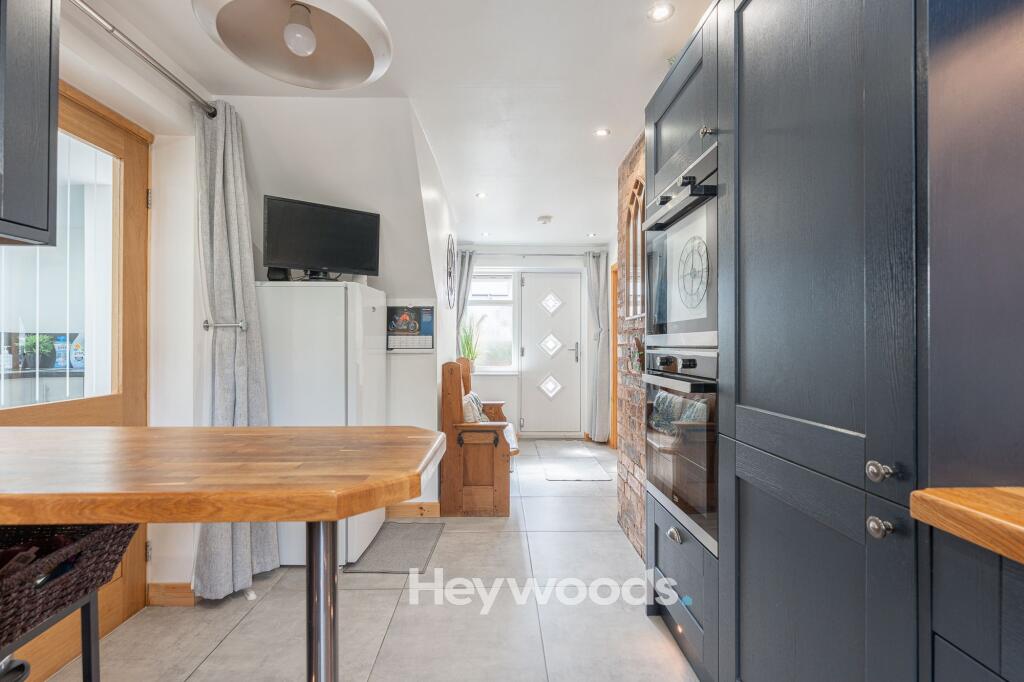 House in Newcastle-under-Lyme, Westbury Park - More