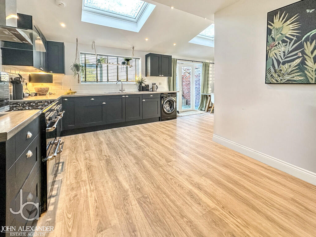 Parr Drive, Colchester – další