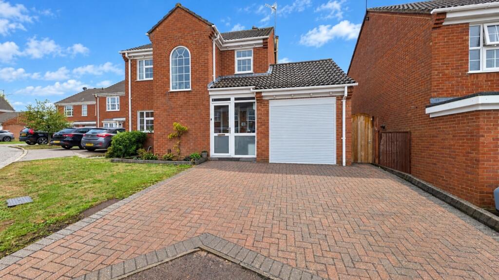 Main image of property: Martin Close, Buckingham, Buckinghamshire, MK18