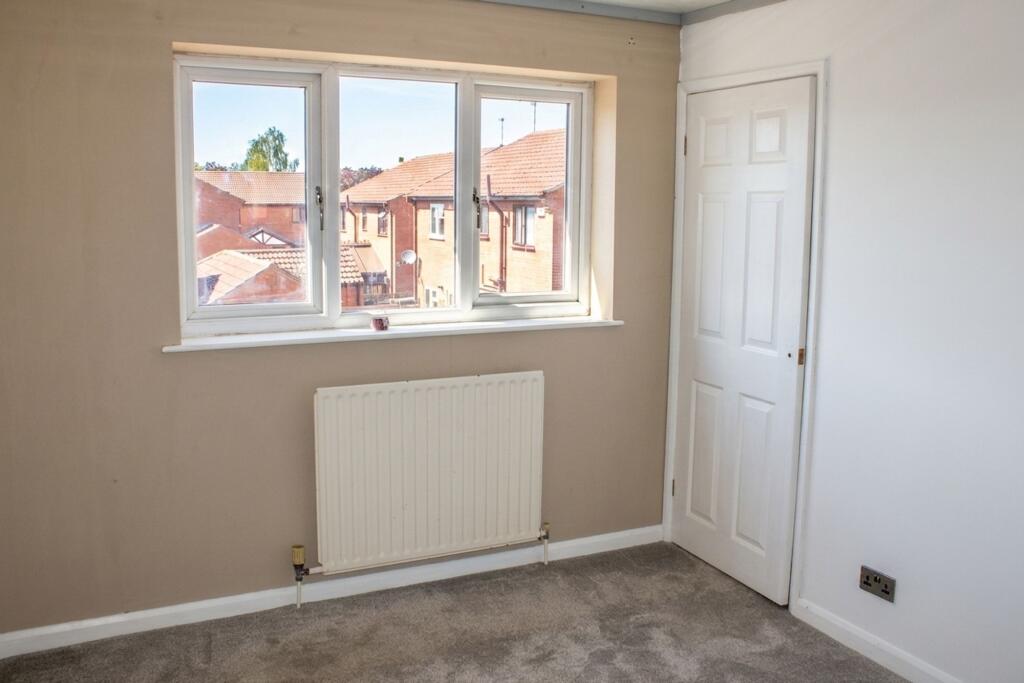 House in West Lindsey, Caistor TC - More