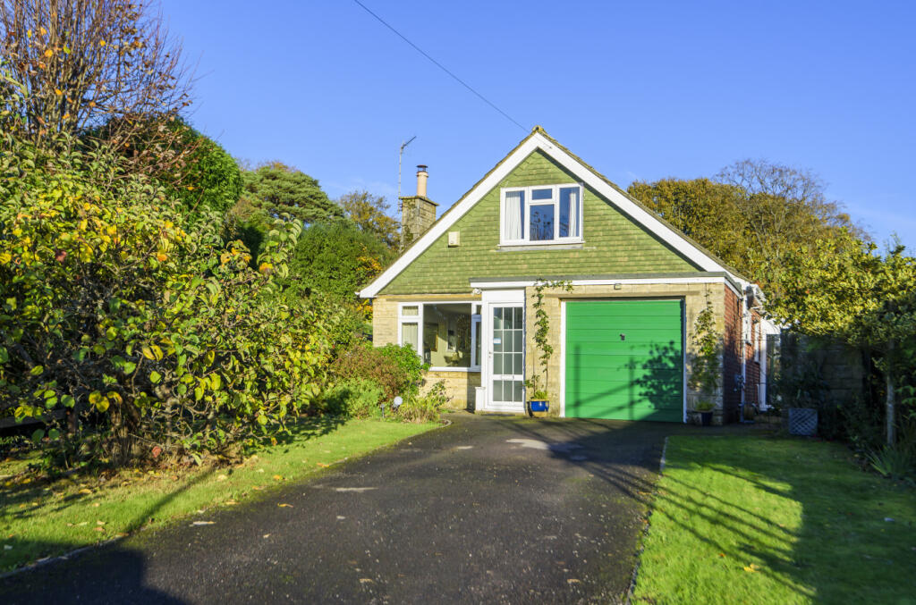 Main image of property: Sylvan Avenue, Bitterne, Southampton, Hampshire, SO19