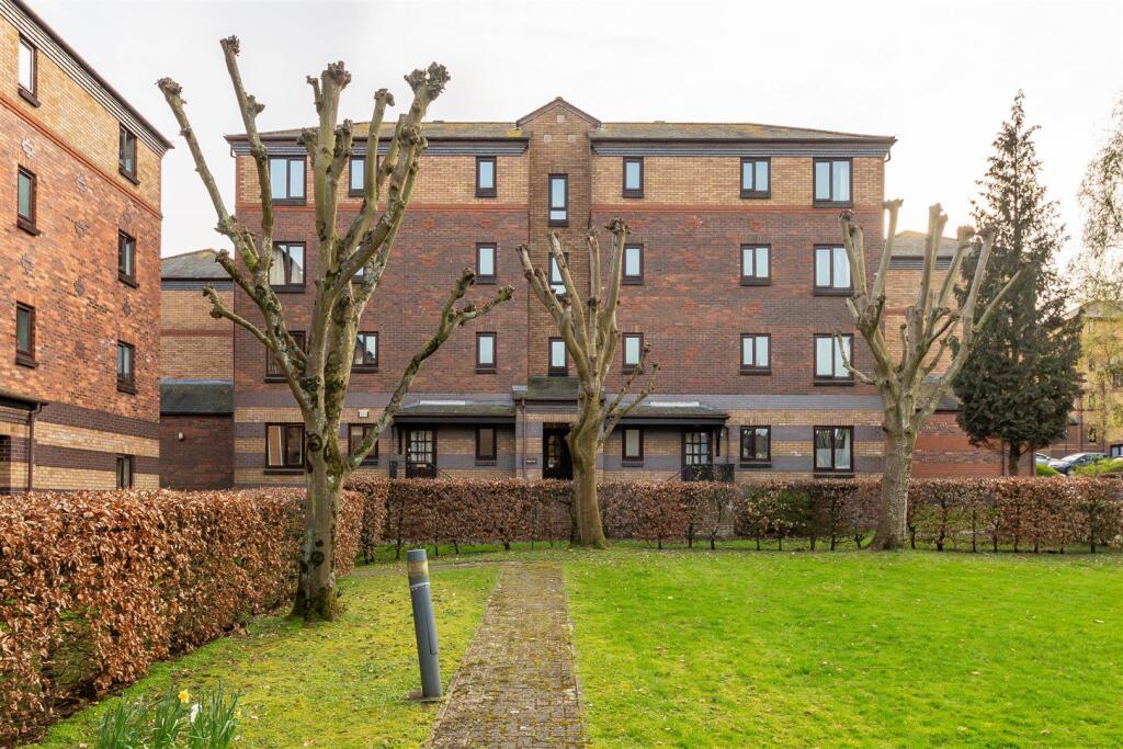 Main image of property: Somerset Street | Redcliffe