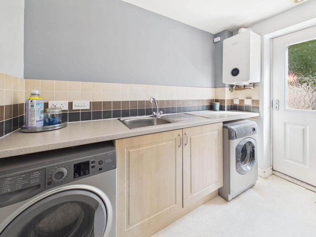 House in Ashfield, Sutton in Ashfield, Nottinghamshire - More