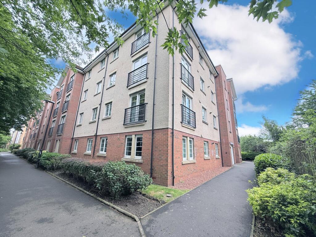 Main image of property: Flat 8 27, Mcdonald Crescent, Falkirk, FK2 9FN