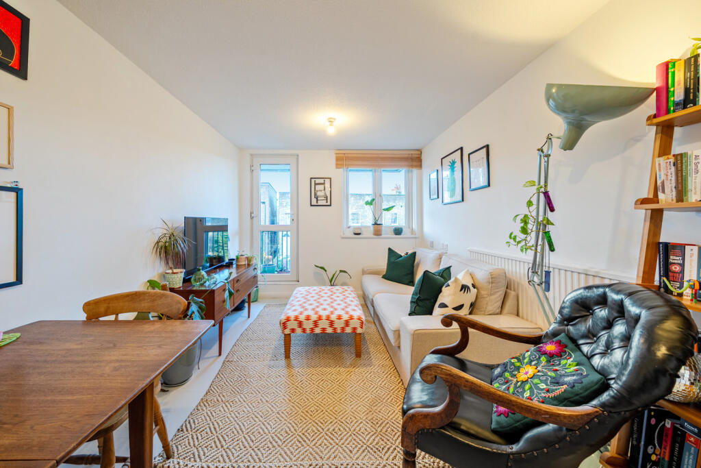 1-bed house on Havil Street, London, £325,000
