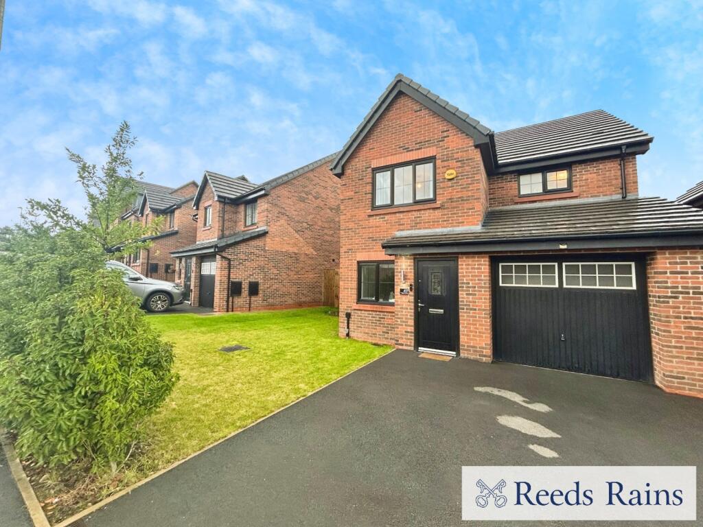 3-bed detached on Jasper Avenue, Worsley, Manchester, M28, £395,000