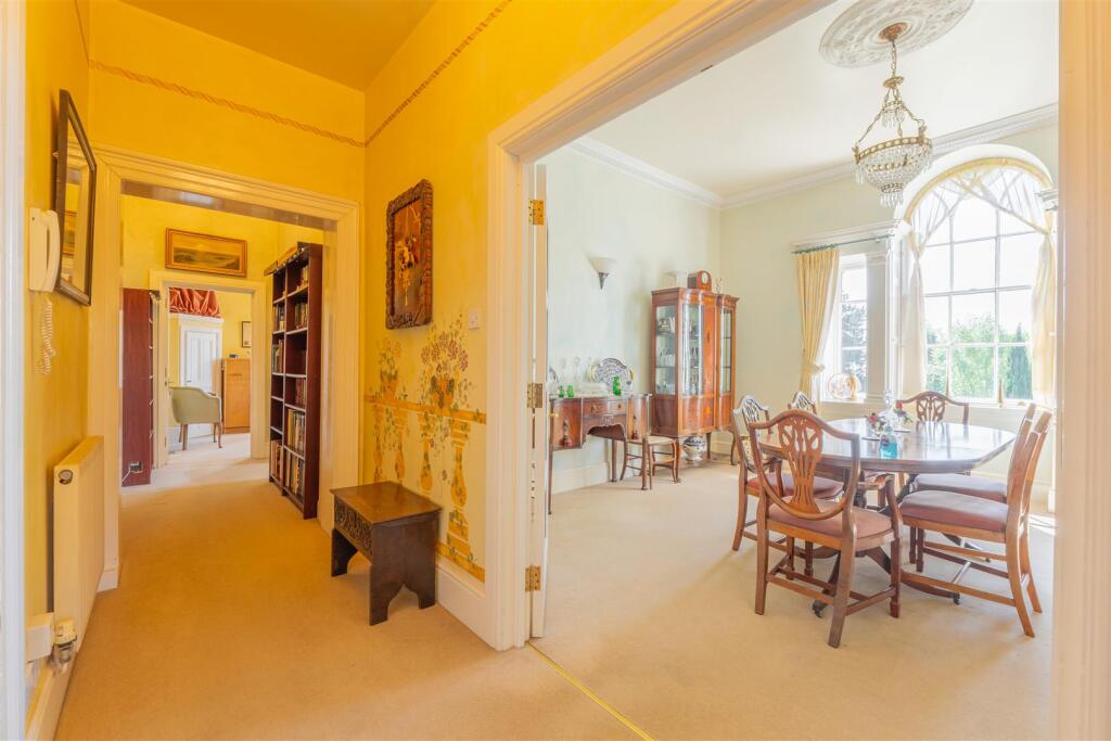 Waresley House Mansions, The Avenue, Waresley photo 3