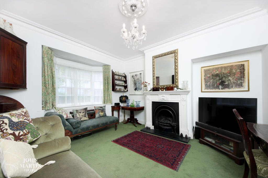 House in London, Brentham Garden Suburb, Perivale - View 4