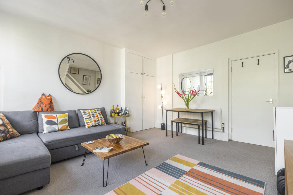 Apartment in London - View 2