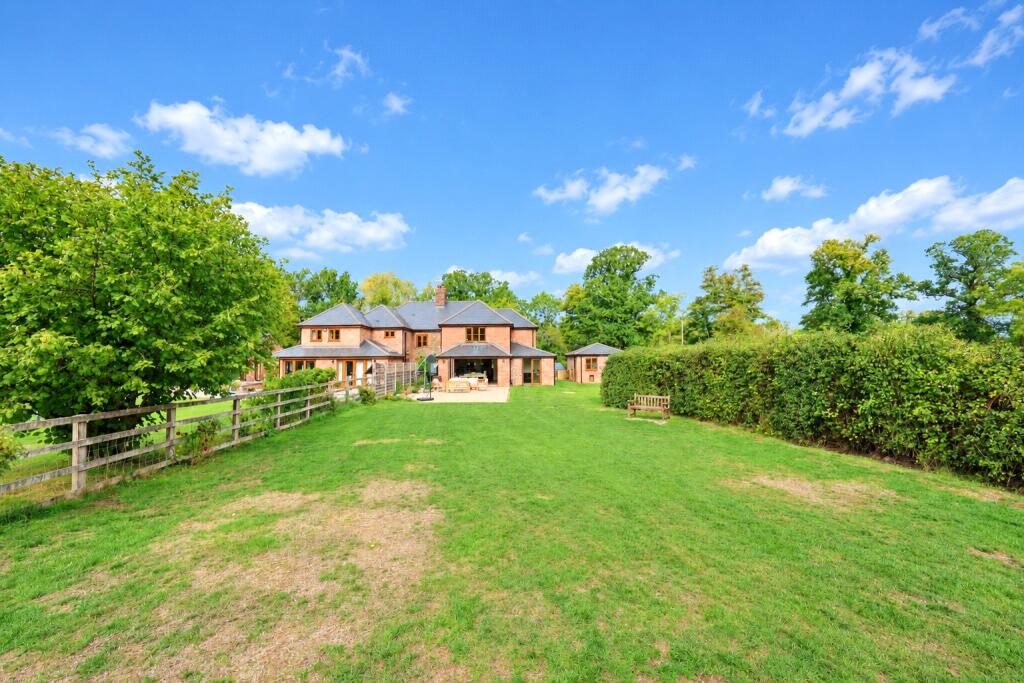 Main image of property: Foxglove Cottage, Brotheridge Green, Hanley Castle, WR8