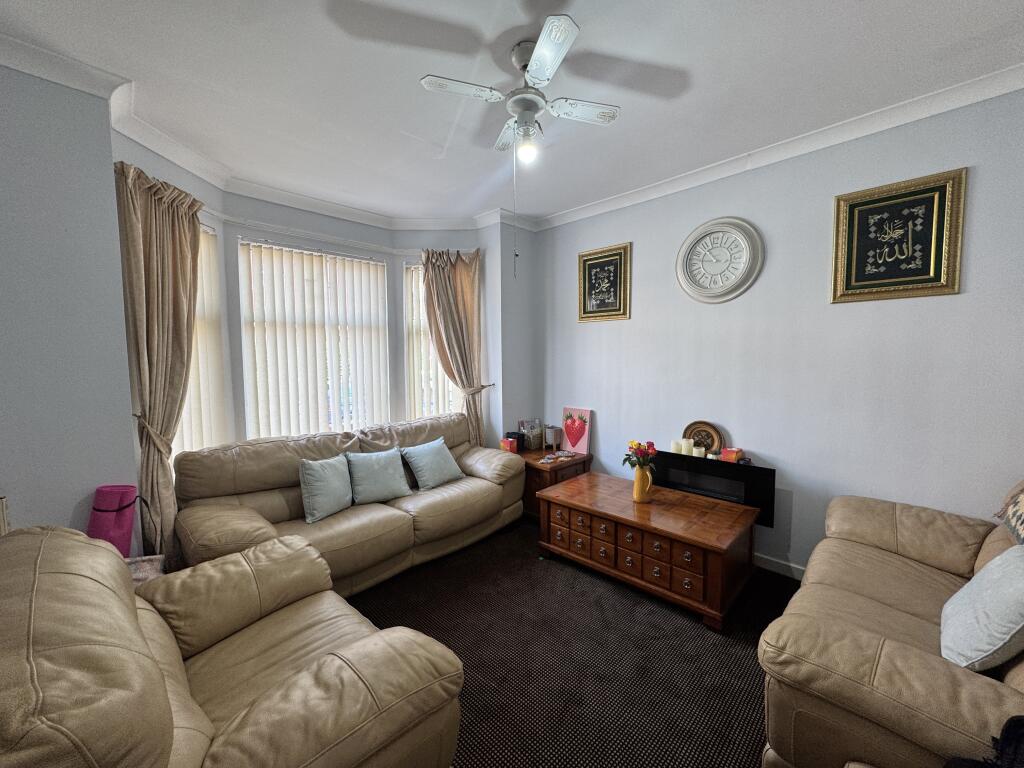House in Manchester, Levenshulme - More