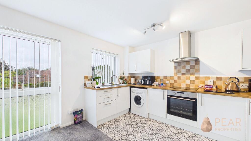 Apartment in Adur, Sompting - More
