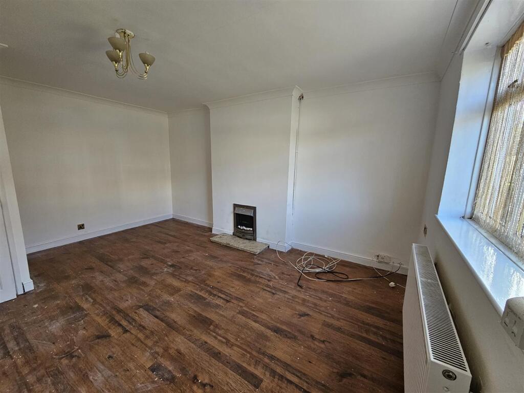 Elkesley Road, Meden Vale, Mansfield photo 2