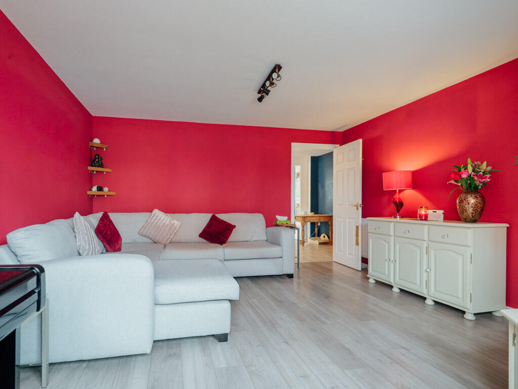 Tay Avenue, Worcester, Worcestershire - More