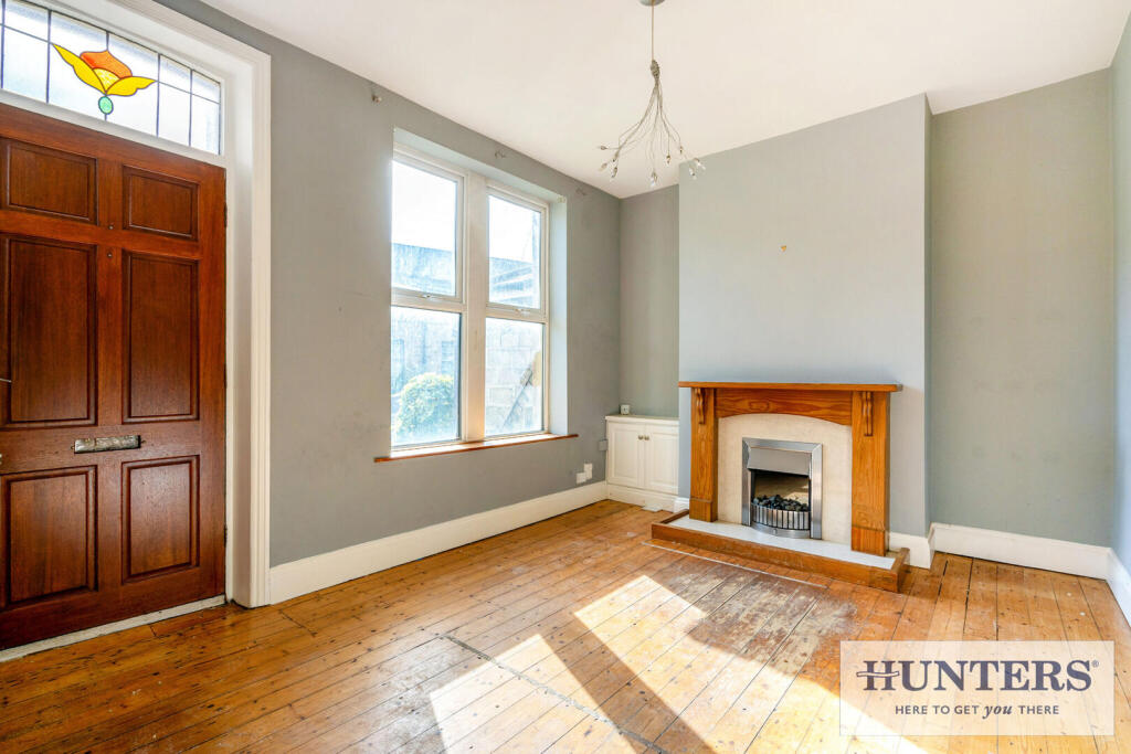 House in Leeds, White Cross, Guiseley - View 2