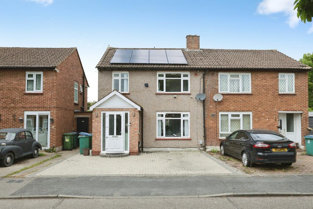 Main image of property: Combe Road, Watford