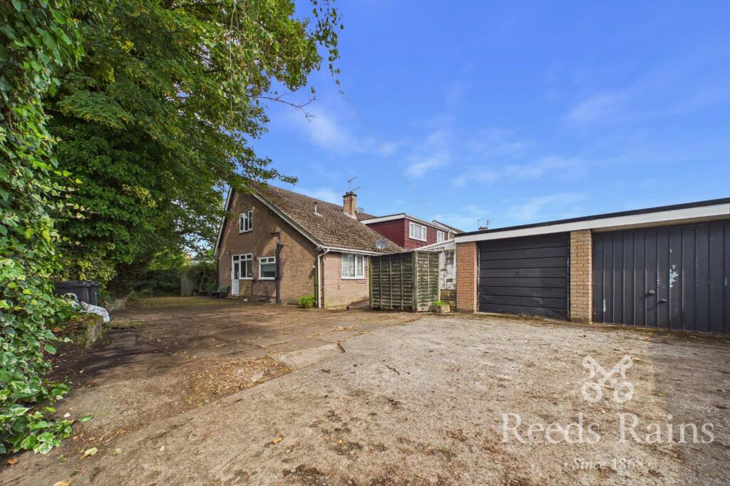 Main image of property: West Paddock, Leyland, Lancashire, PR25
