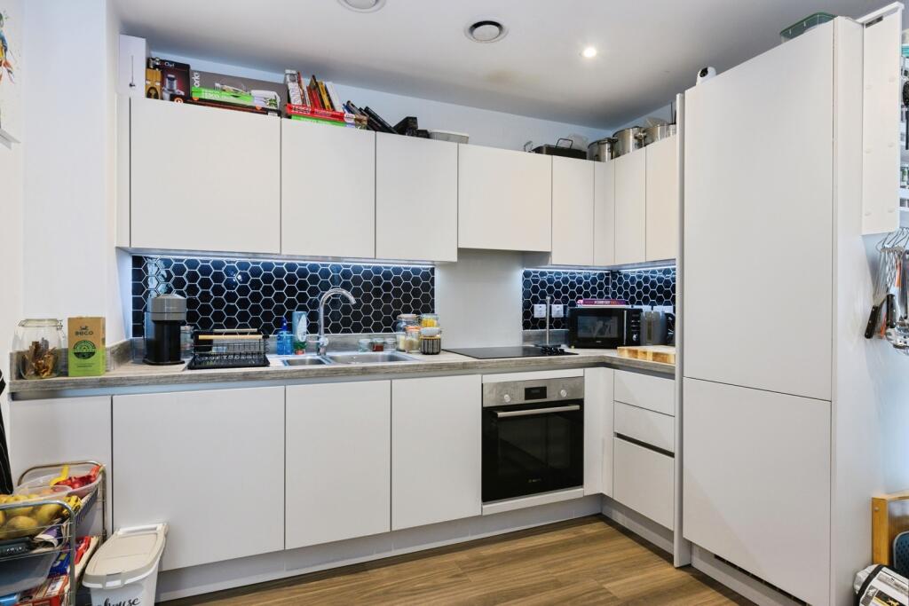 Apartment in Reigate and Banstead, Earlswood - View 5