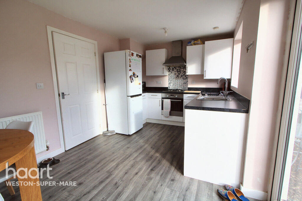3-bed semi-detached on Glider Avenue, Weston-Super-Mare, £240,000
