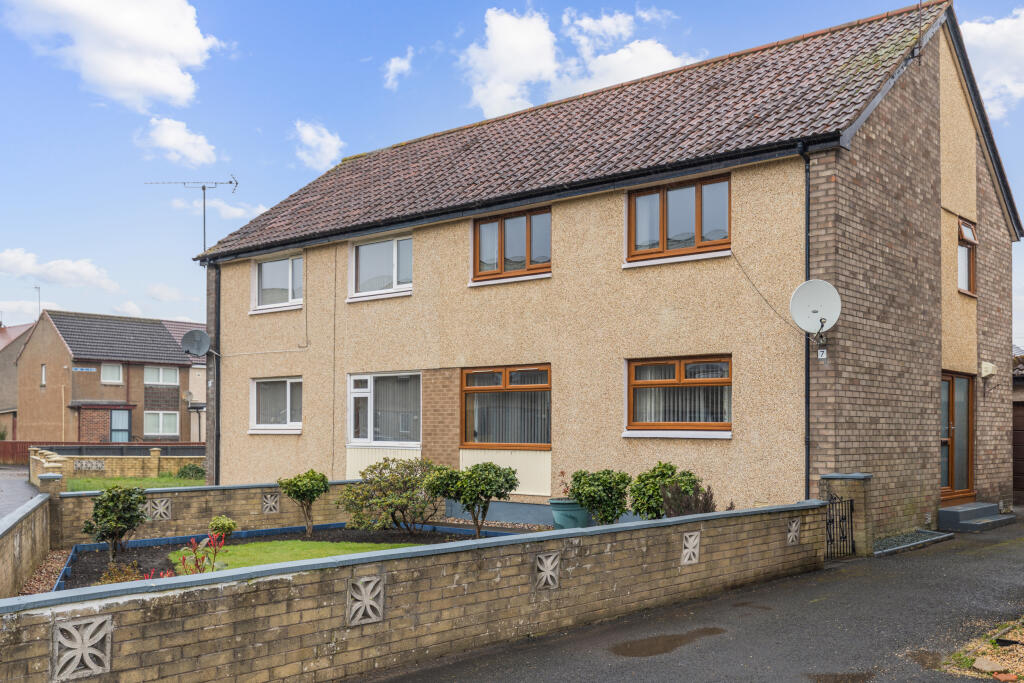 Main image of property: 7 Torwood Avenue, Grangemouth, FK3