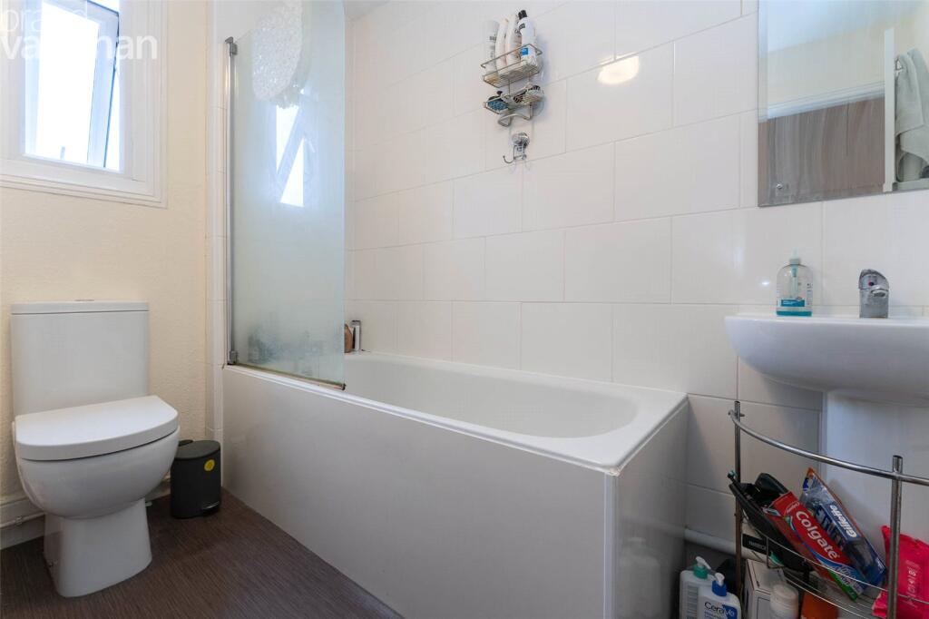 Apartment in Brighton, Brunswick - More