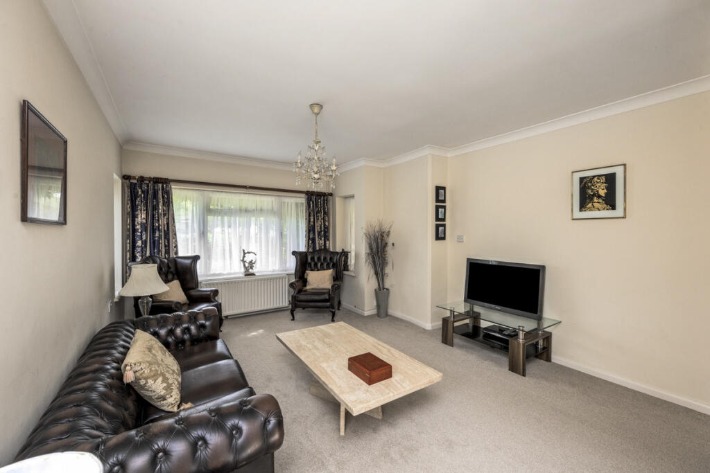 Chalet Road, Worthing, BN12 photo 5