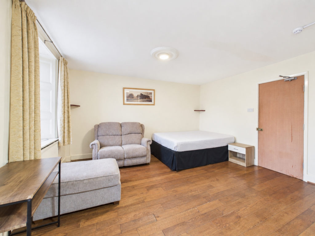 Main image of property: High Street, Cheltenham, Gloucestershire, GL50