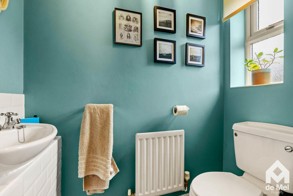 House in Tewkesbury, Winchcombe - More