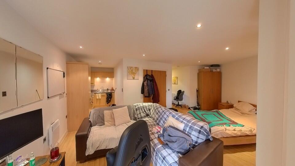 Apartment in Salford, Greater Manchester - View 2