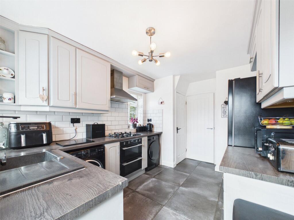 House in Worcester, Worcestershire - View 3