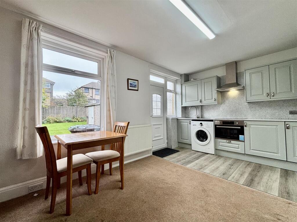 House in Bradford - View 3