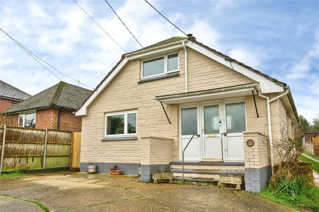 House in Newport, Gunville - View 2