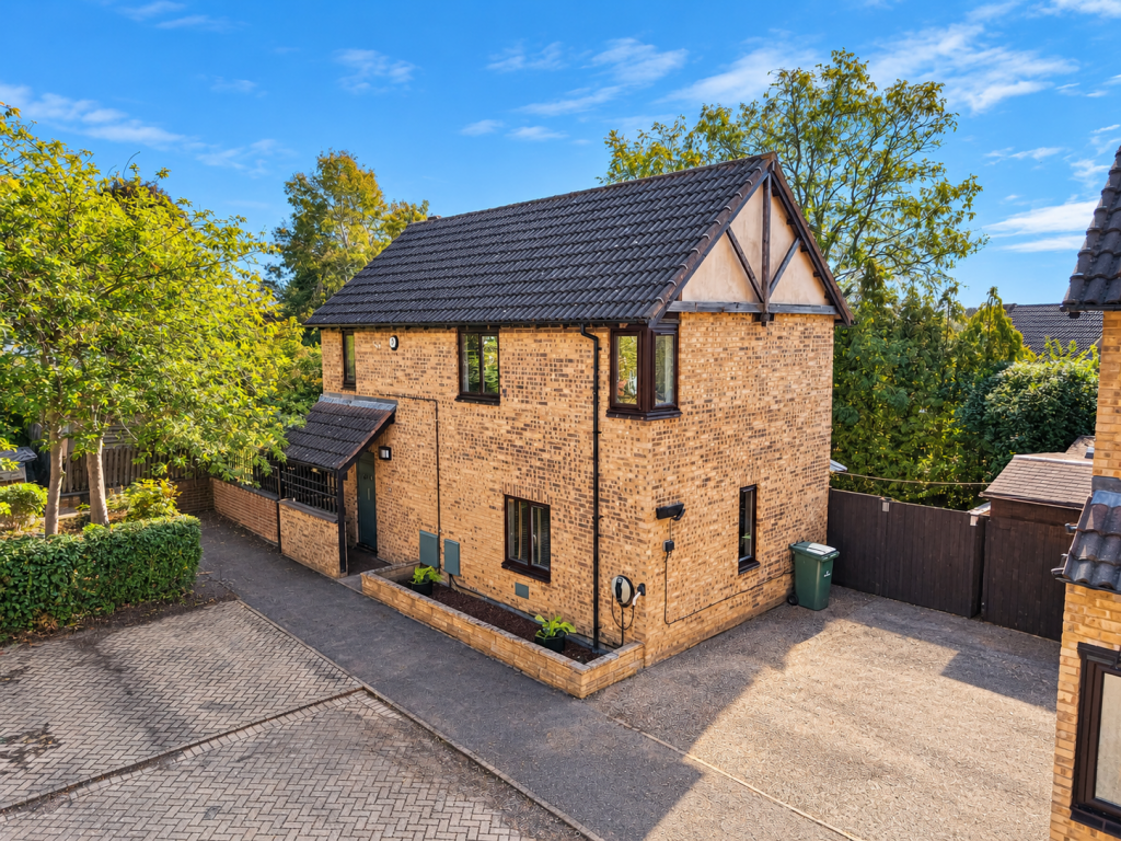 Main image of property: Avington, Great Holm, Milton Keynes, MK8 9DG