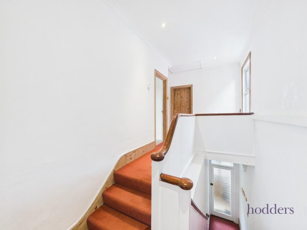 Apartment in Runnymede, Chertsey - View 3
