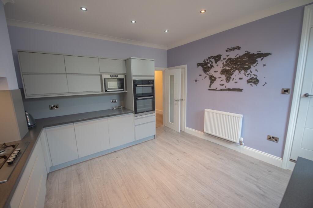9 Fold Lane, Cowling BD22 0BG photo 4
