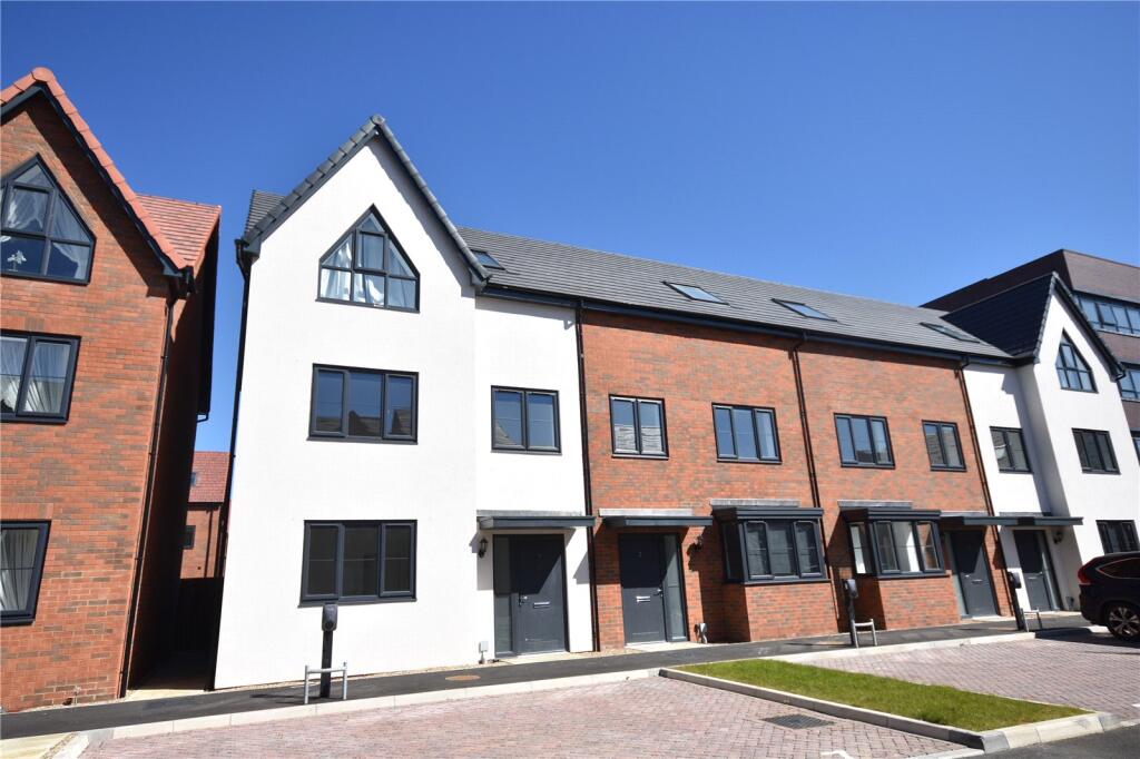 Main image of property: Sanders Lane, Aylesbury, Buckinghamshire, HP21