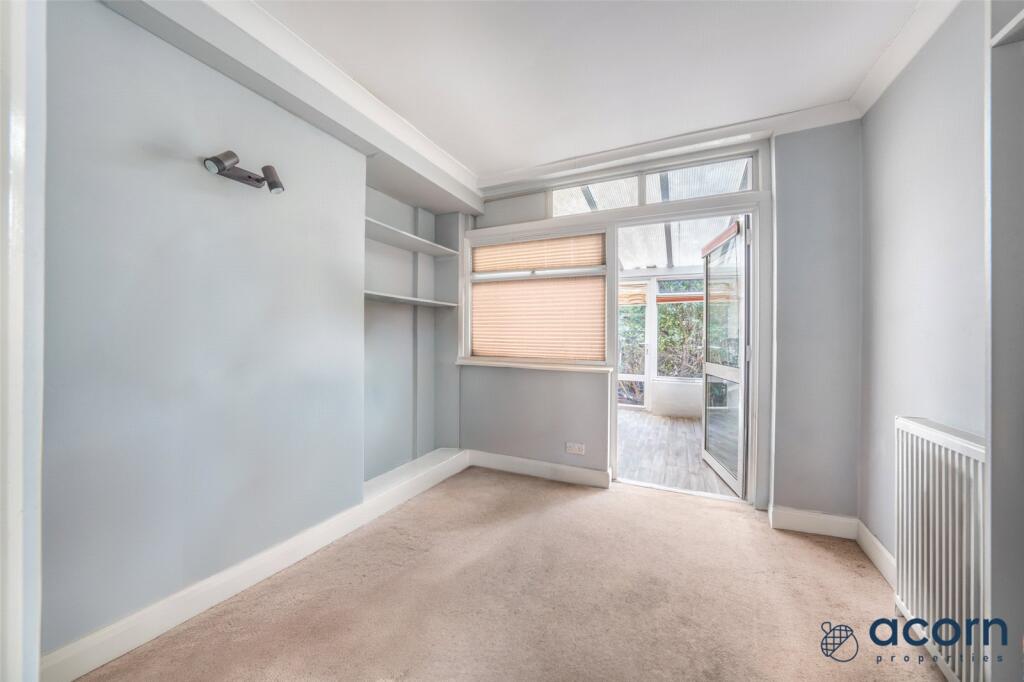 House in London - View 3