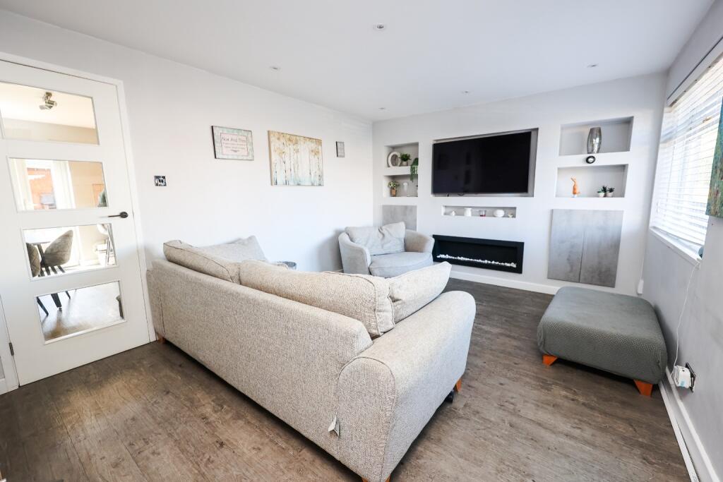 House in Lincoln, Bracebridge Low Fields, Boultham Moor - View 2