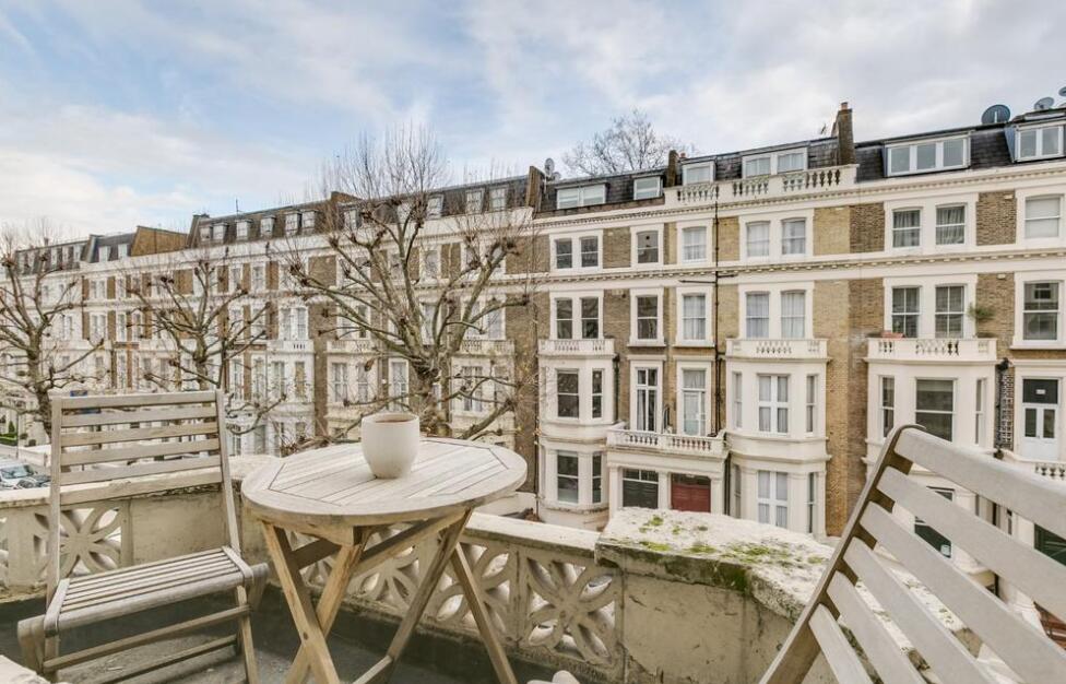 Apartment in London - View 2