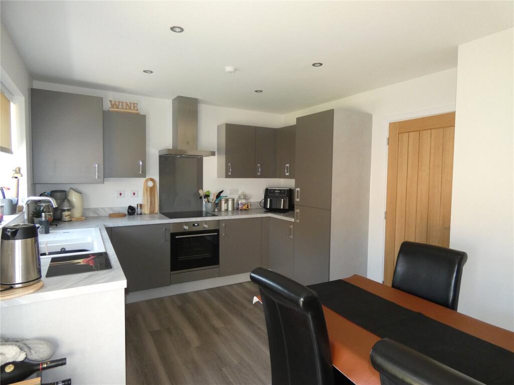 House in Birmingham, West Midlands - View 6