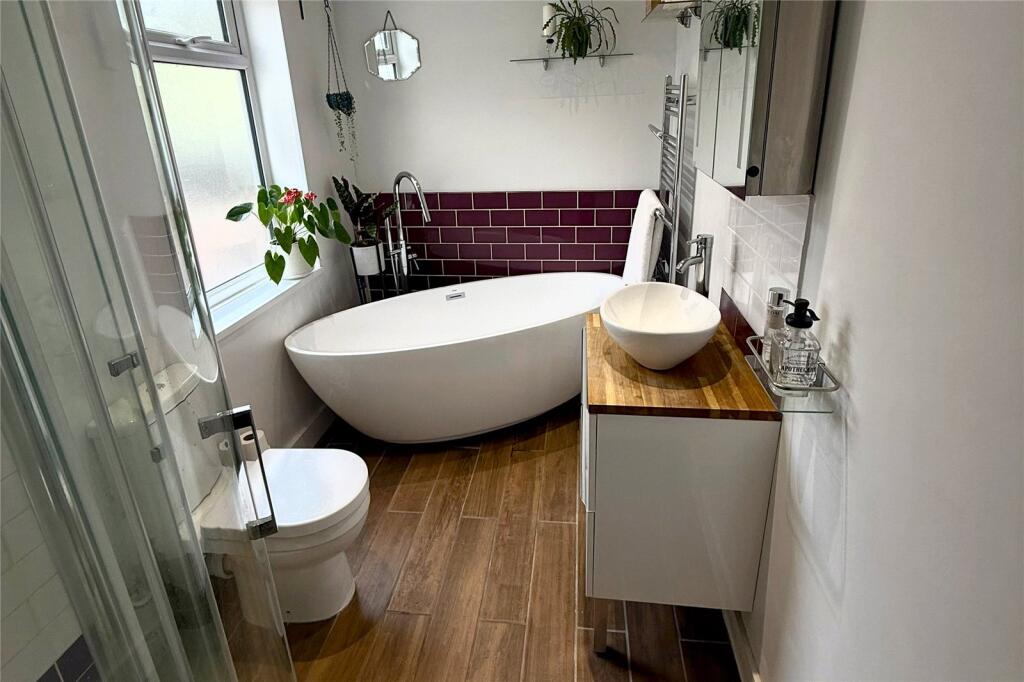 House in London, Waddon - View 4