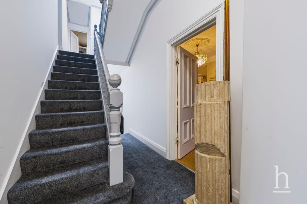 House in Wirral, Liverpool City Region - View 5
