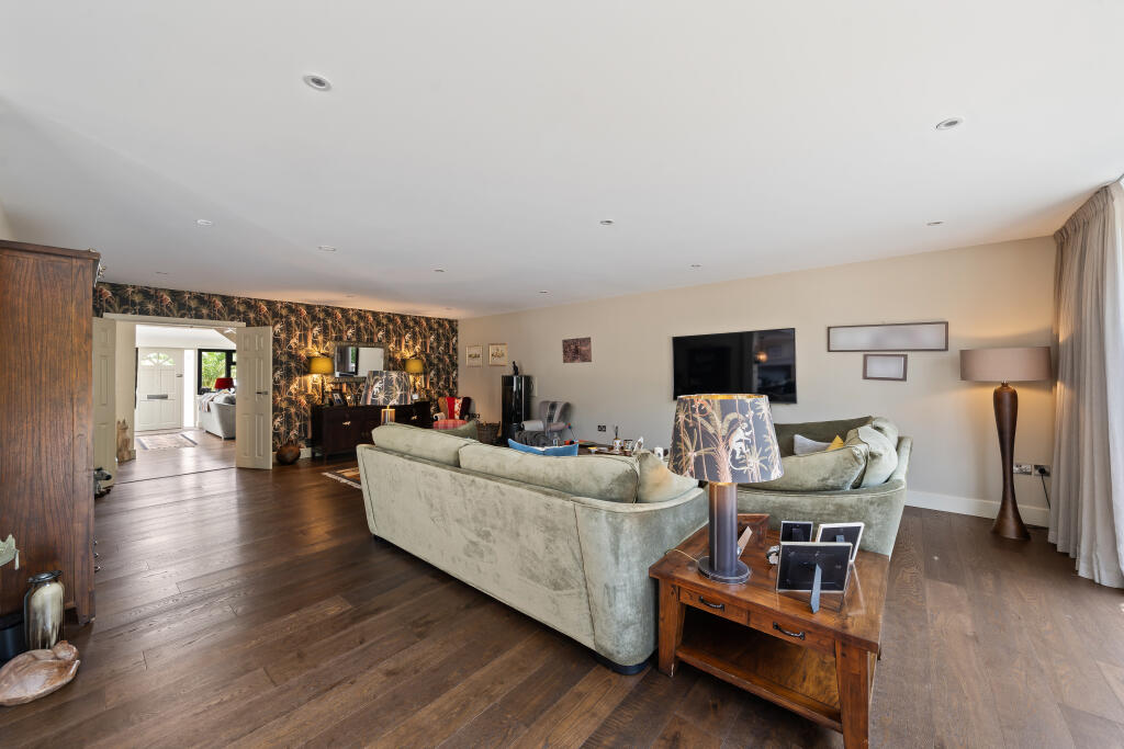 House in Kingston upon Thames - View 4