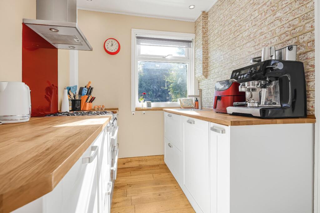 House in Bradford - View 4