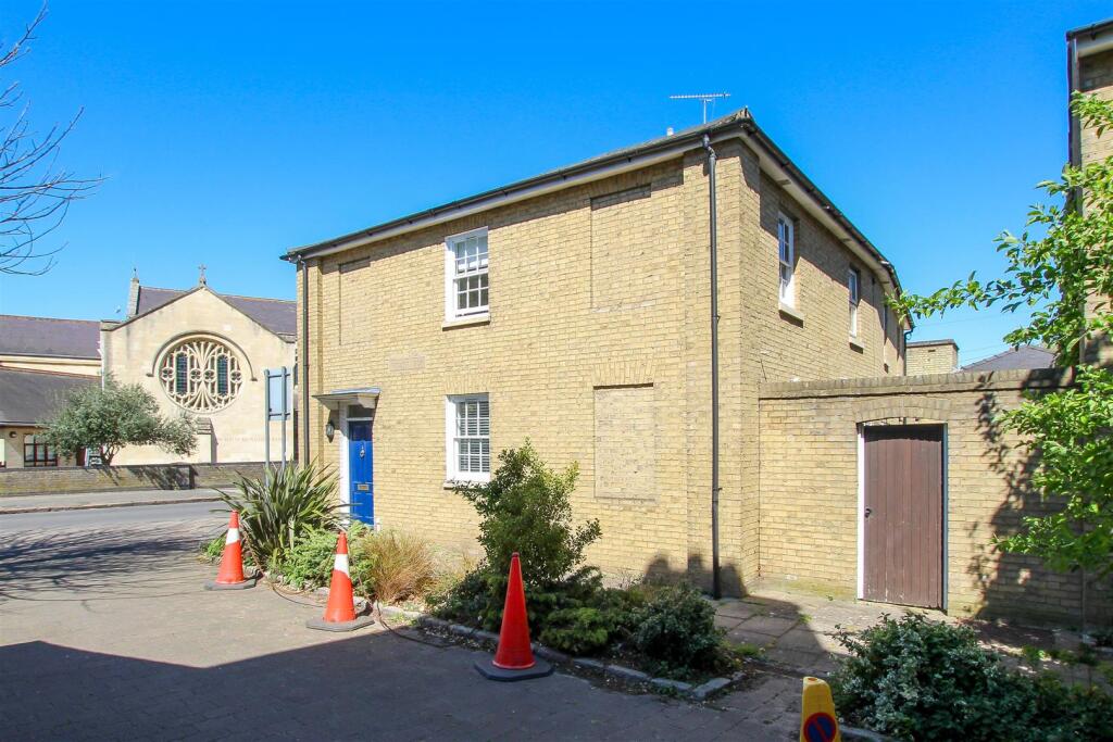 Main image of property: Willow Walk, Cambridge