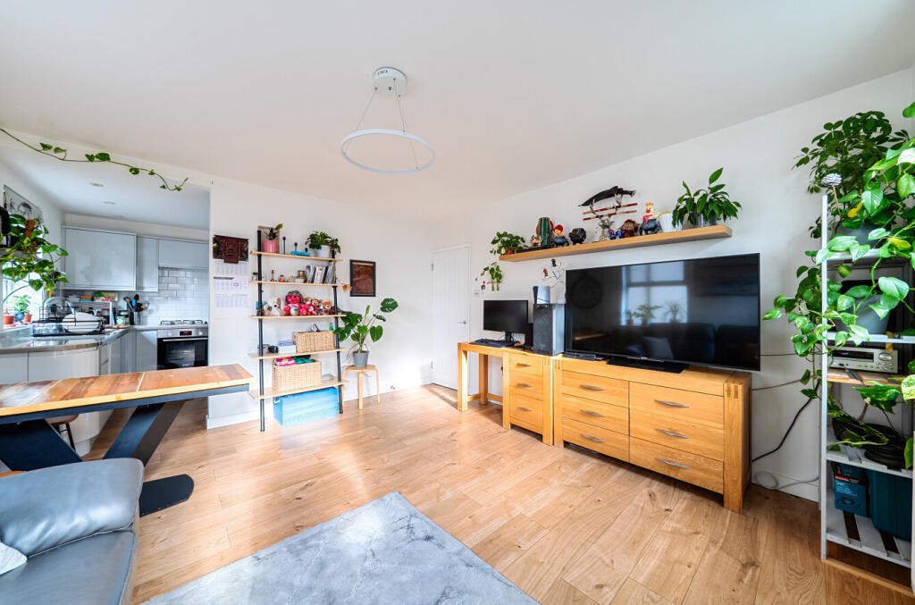 Apartment in London, Mitcham - View 3