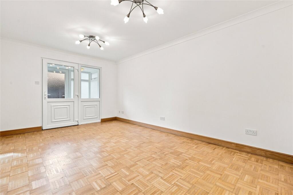 House in Uttlesford, Saffron Walden - View 4